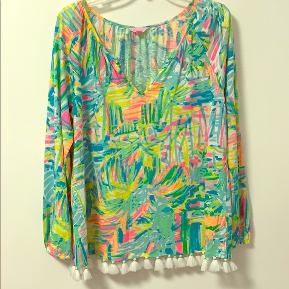 Lilly Pulitzer Tops - Lilly Pulitzer Tassel Top Medium